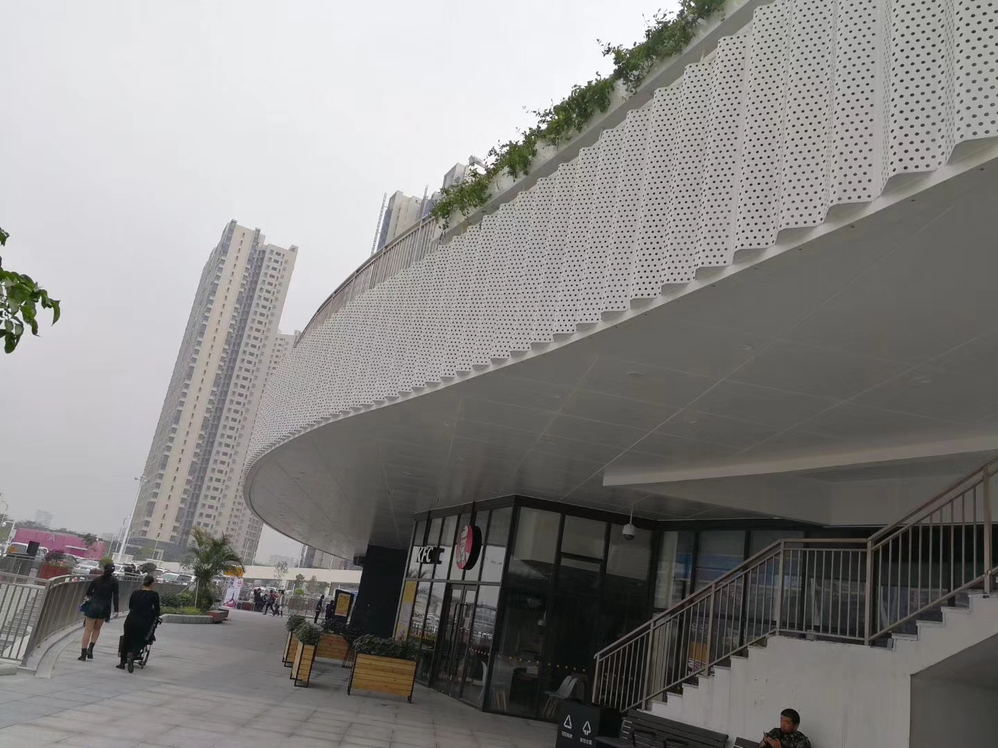 咸陽商場(chǎng)門頭鋁單板